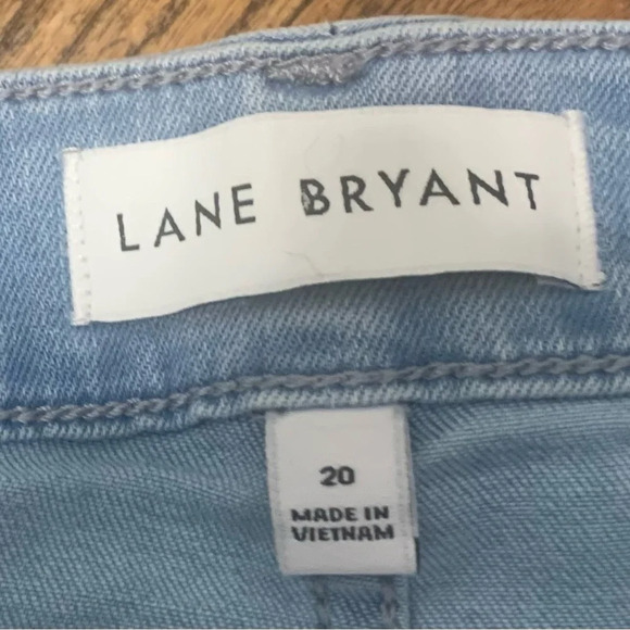 20 Lane Bryant Shorts Womens Light Wash Denim Boyfriend Mid Rise Midi short. - Picture 4 of 5